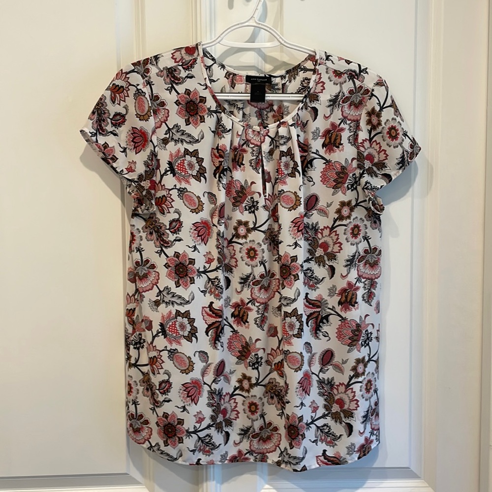 Ann Taylor White Floral Short-Sleeve Blouse with Pink and Brown Accents